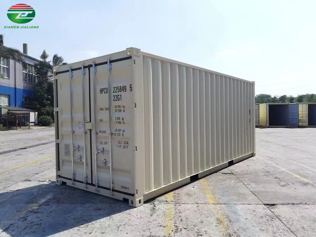 Energy-saving and environment-friendly container cold storage